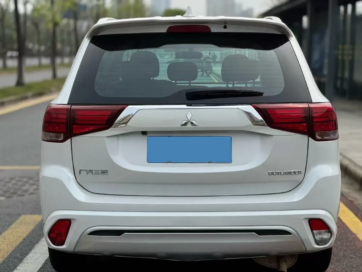 2020 Mitsubishi Outlander 2.0L 166HP L4 CVT,autocango,china used car exporter,china ev exporter,chinese used car exporter,chinese used ev exporter