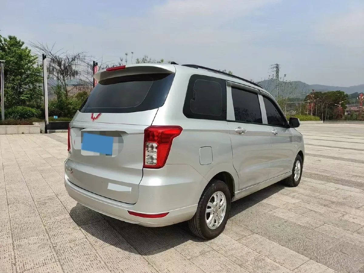 2018 WuLing HongGuang 1.5L 105HP L4 5MT,autocango,china used car exporter,china ev exporter,chinese used car exporter,chinese used ev exporter