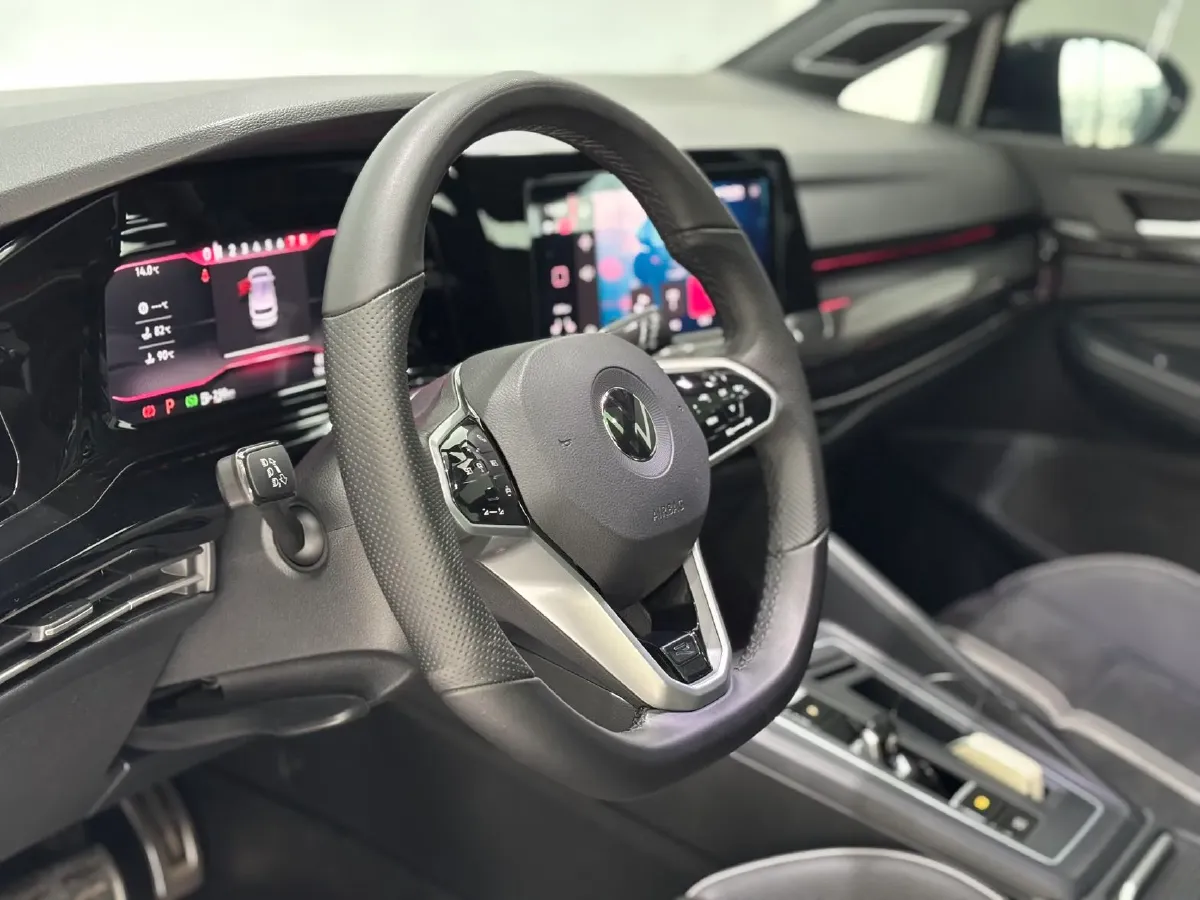 2023 Volkswagen Golf 1.4T 150HP L4 7DCT,autocango,china used car exporter,china ev exporter,chinese used car exporter,chinese used ev exporter