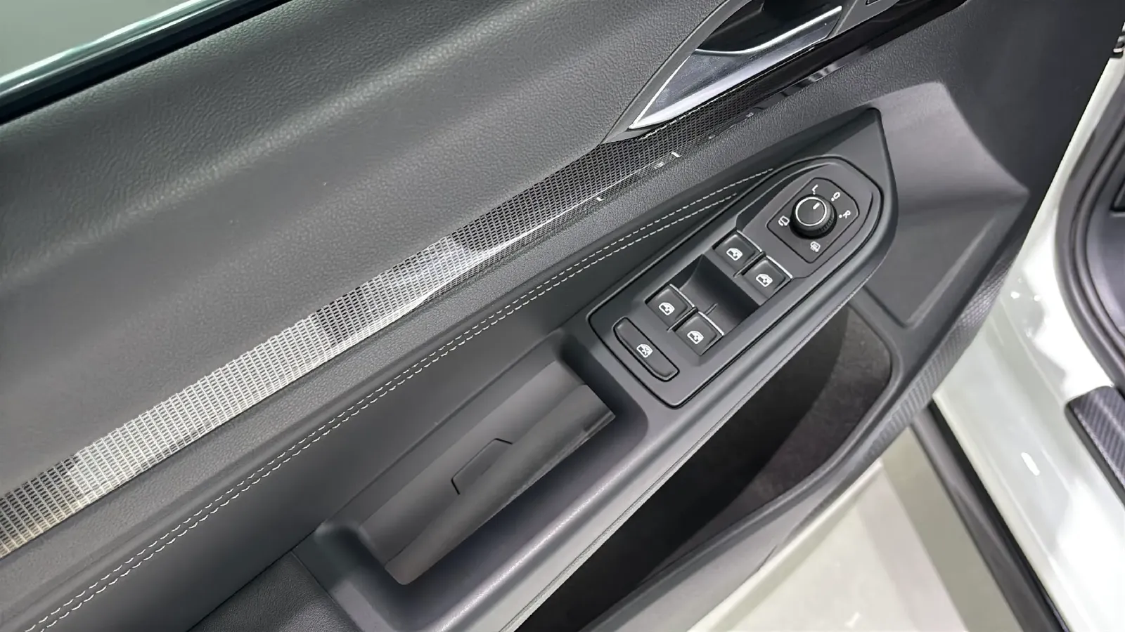 2023 Volkswagen Golf 1.4T 150HP L4 7DCT,autocango,china used car exporter,china ev exporter,chinese used car exporter,chinese used ev exporter