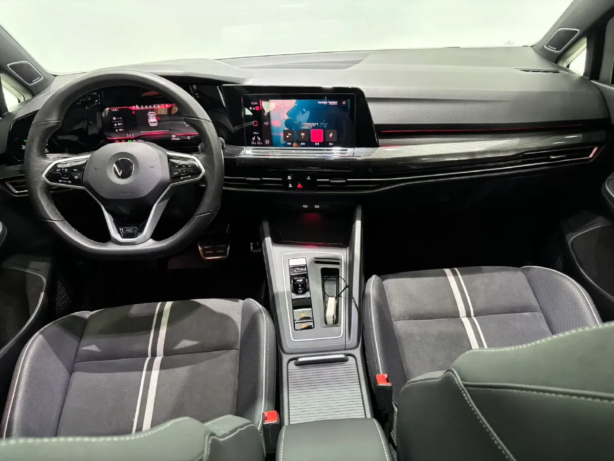 2023 Volkswagen Golf 1.4T 150HP L4 7DCT,autocango,china used car exporter,china ev exporter,chinese used car exporter,chinese used ev exporter