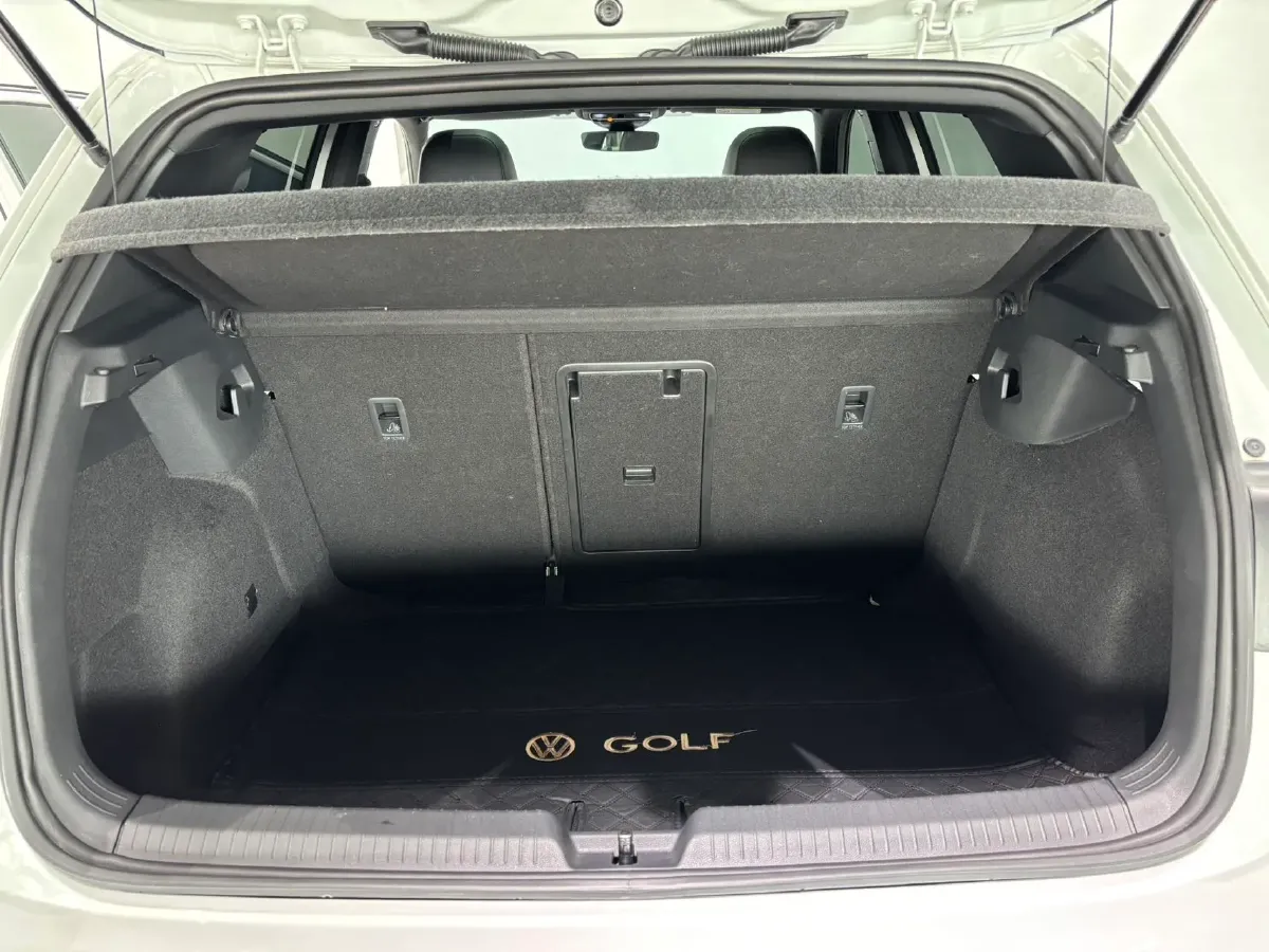 2023 Volkswagen Golf 1.4T 150HP L4 7DCT,autocango,china used car exporter,china ev exporter,chinese used car exporter,chinese used ev exporter