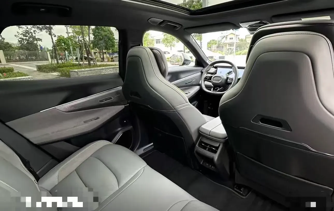 2025 LYNK&CO 08 EM-P 1.5T 163HP L4 3DHT PHEV 21.2KWH,autocango,china used car exporter,china ev exporter,chinese used car exporter,chinese used ev exporter