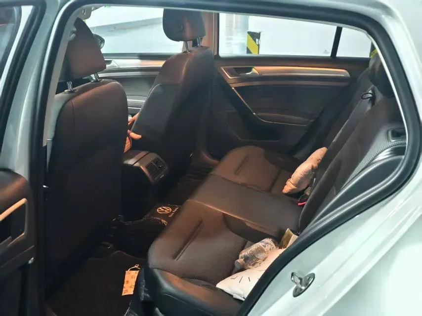 2018 Volkswagen Golf 1.6L 110HP L4 6AT,autocango,china used car exporter,china ev exporter,chinese used car exporter,chinese used ev exporter