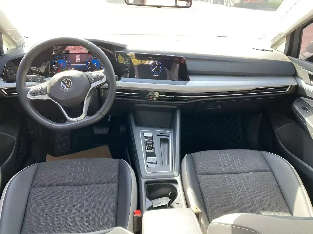 2023 Volkswagen Golf 1.4T 150HP L4 7DCT,autocango,china used car exporter,china ev exporter,chinese used car exporter,chinese used ev exporter