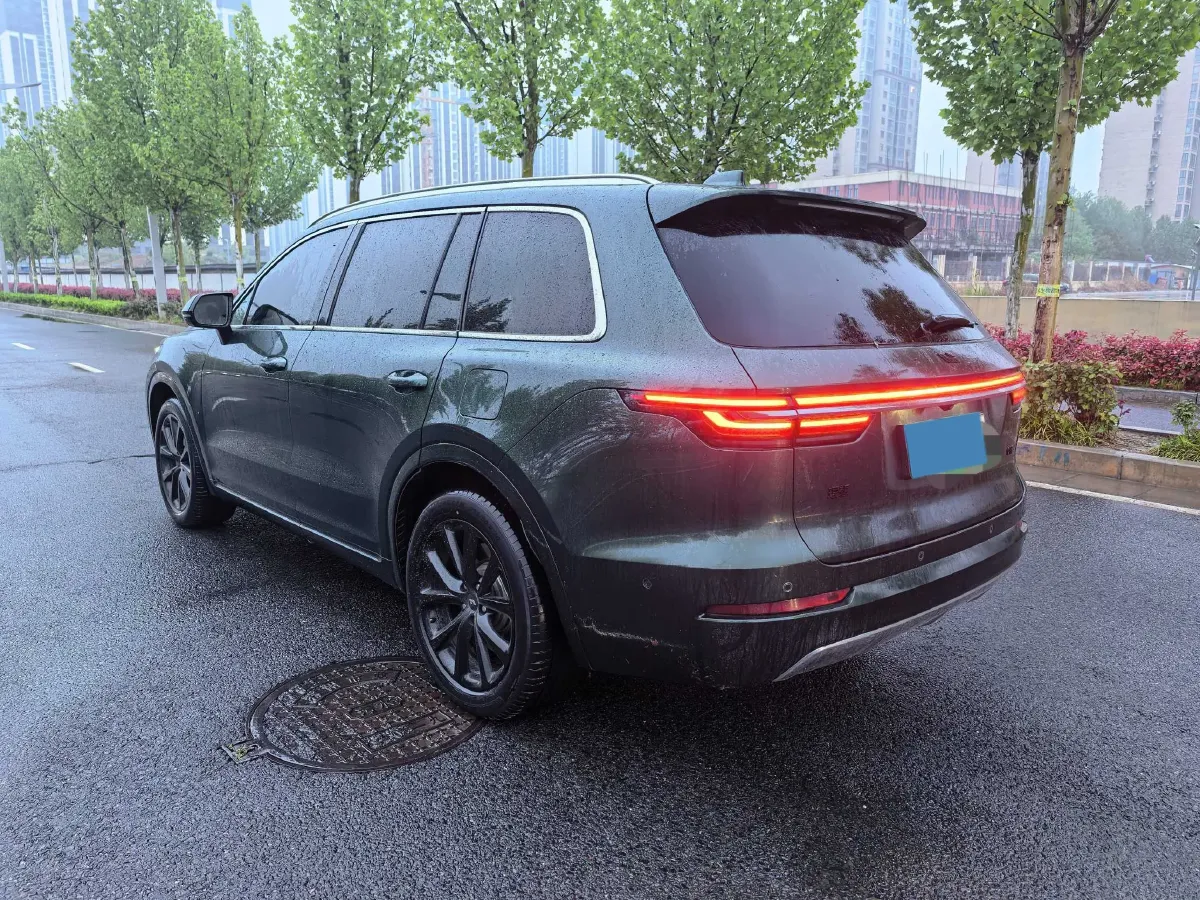 2021 Li ONE Range Extended 131HP REEV 40.5KWH,autocango,china used car exporter,china ev exporter,chinese used car exporter,chinese used ev exporter