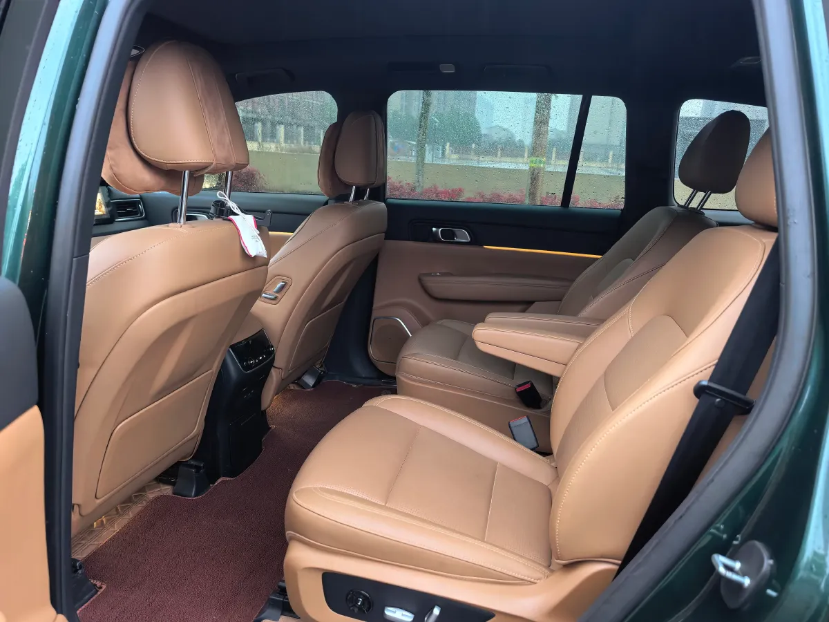 2021 Li ONE Range Extended 131HP REEV 40.5KWH,autocango,china used car exporter,china ev exporter,chinese used car exporter,chinese used ev exporter