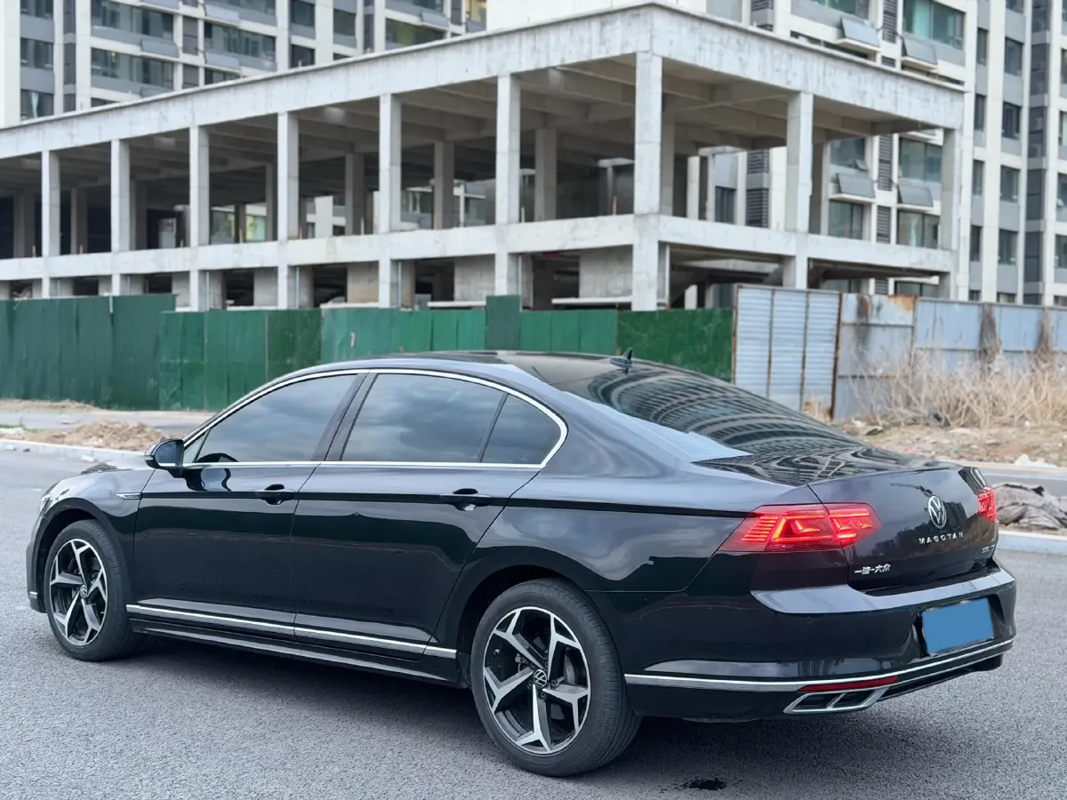 2023 Volkswagen Magotan 2.0T 186HP L4 7DCT,autocango,china used car exporter,china ev exporter,chinese used car exporter,chinese used ev exporter