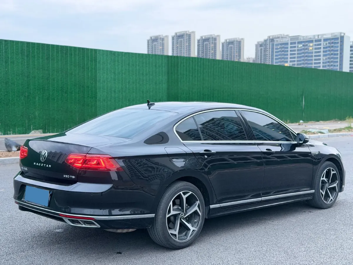 2023 Volkswagen Magotan 2.0T 186HP L4 7DCT,autocango,china used car exporter,china ev exporter,chinese used car exporter,chinese used ev exporter