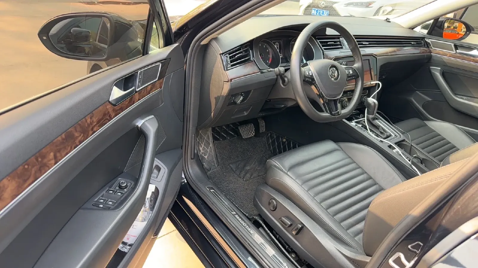 2019 Chevrolet Malibu XL 2.0T 241HP L4 9AT,autocango,china used car exporter,china ev exporter,chinese used car exporter,chinese used ev exporter