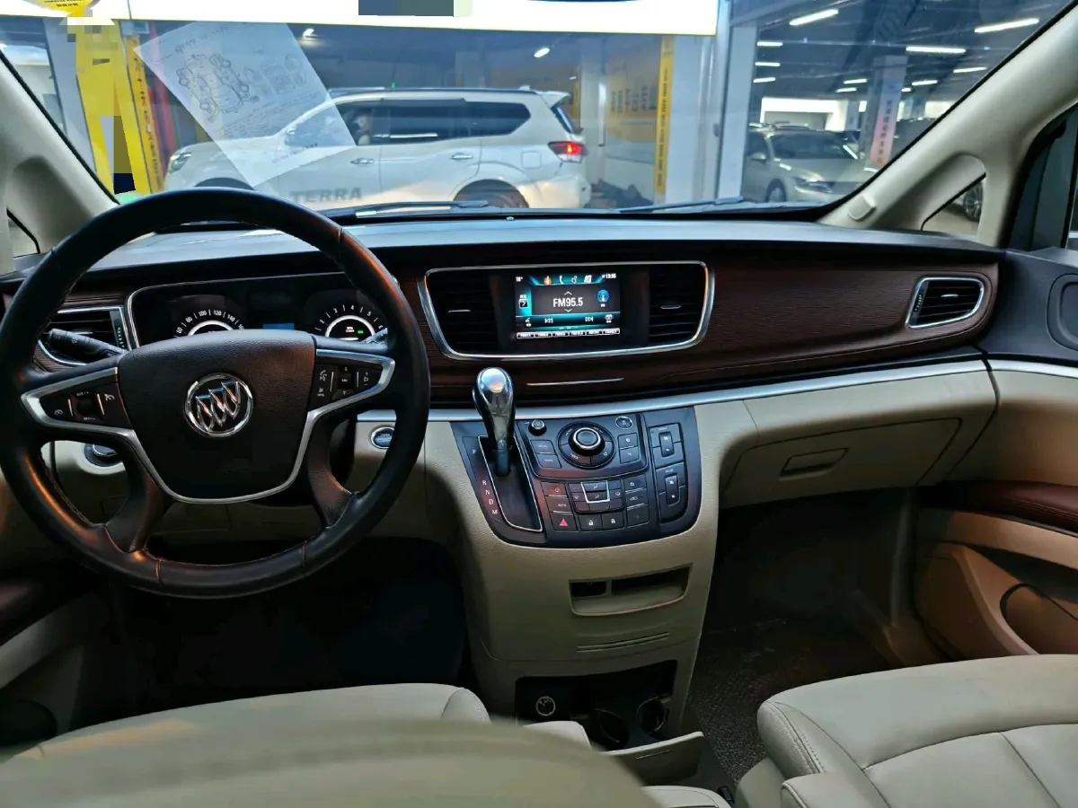 2018 Buick GL8 2.0T 260HP L4 6AT,autocango,china used car exporter,china ev exporter,chinese used car exporter,chinese used ev exporter