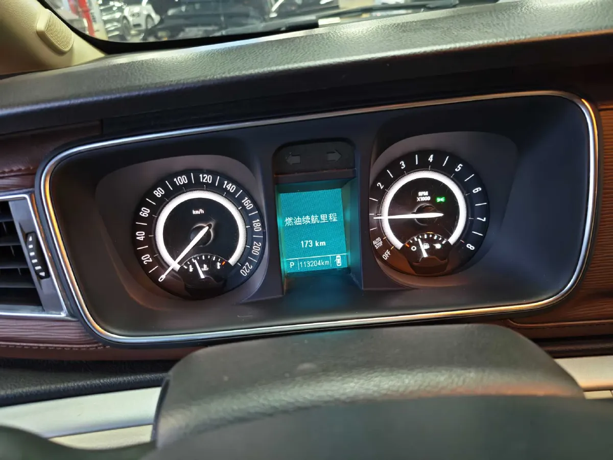 2018 Buick GL8 2.0T 260HP L4 6AT,autocango,china used car exporter,china ev exporter,chinese used car exporter,chinese used ev exporter