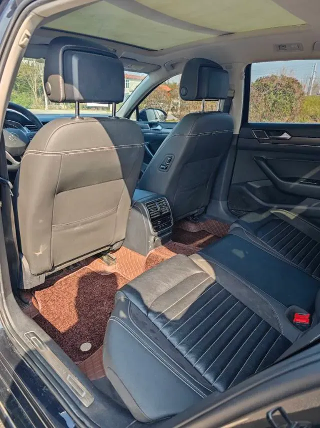 2020 Volkswagen Magotan 2.0T 186HP L4 7DCT,autocango,china used car exporter,china ev exporter,chinese used car exporter,chinese used ev exporter