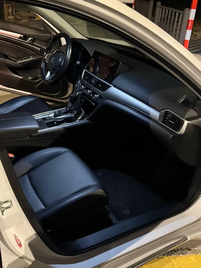 2022 Honda Accord 1.5T 194HP L4 CVT,autocango,china used car exporter,china ev exporter,chinese used car exporter,chinese used ev exporter