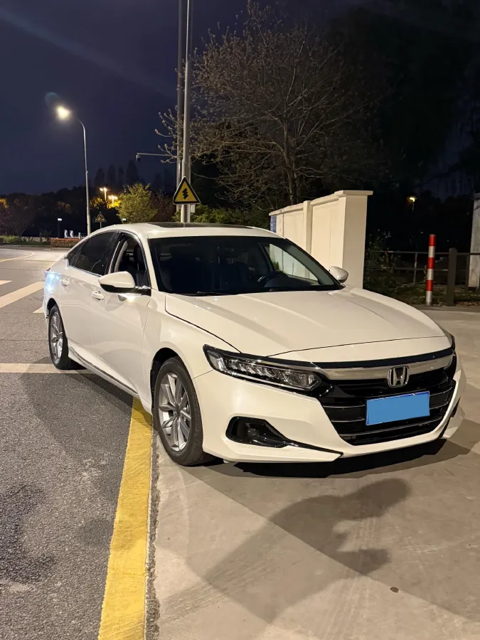 2022 Honda Accord 1.5T 194HP L4 CVT,autocango,china used car exporter,china ev exporter,chinese used car exporter,chinese used ev exporter