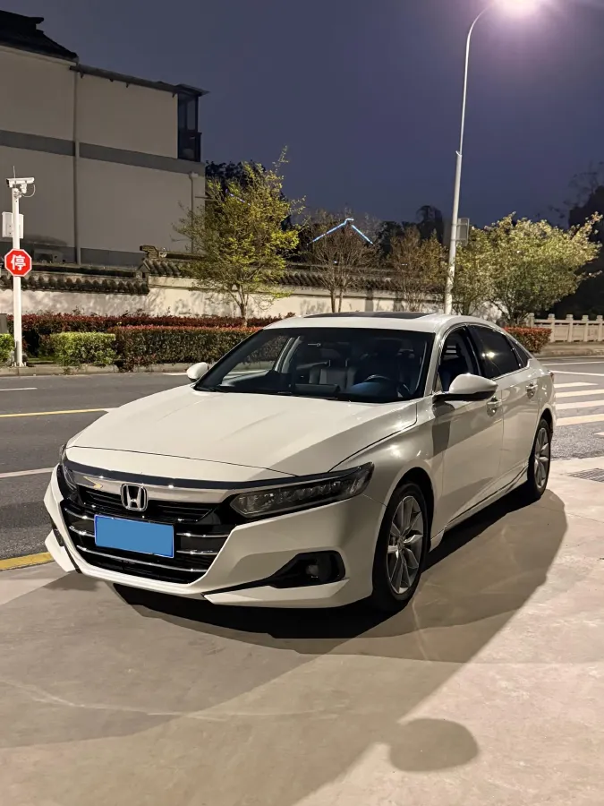2022 Honda Accord 1.5T 194HP L4 CVT,autocango,china used car exporter,china ev exporter,chinese used car exporter,chinese used ev exporter