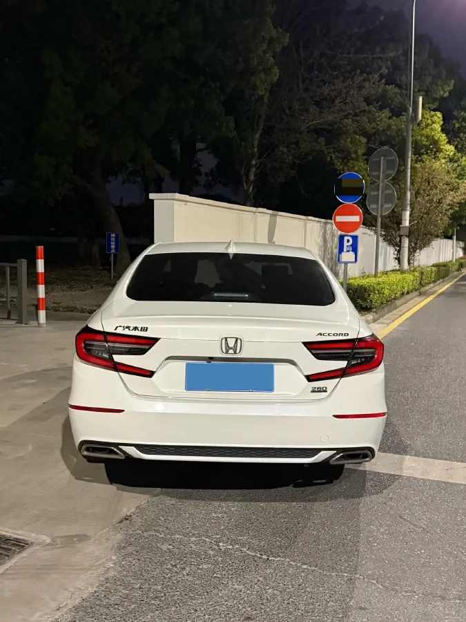 2022 Honda Accord 1.5T 194HP L4 CVT,autocango,china used car exporter,china ev exporter,chinese used car exporter,chinese used ev exporter