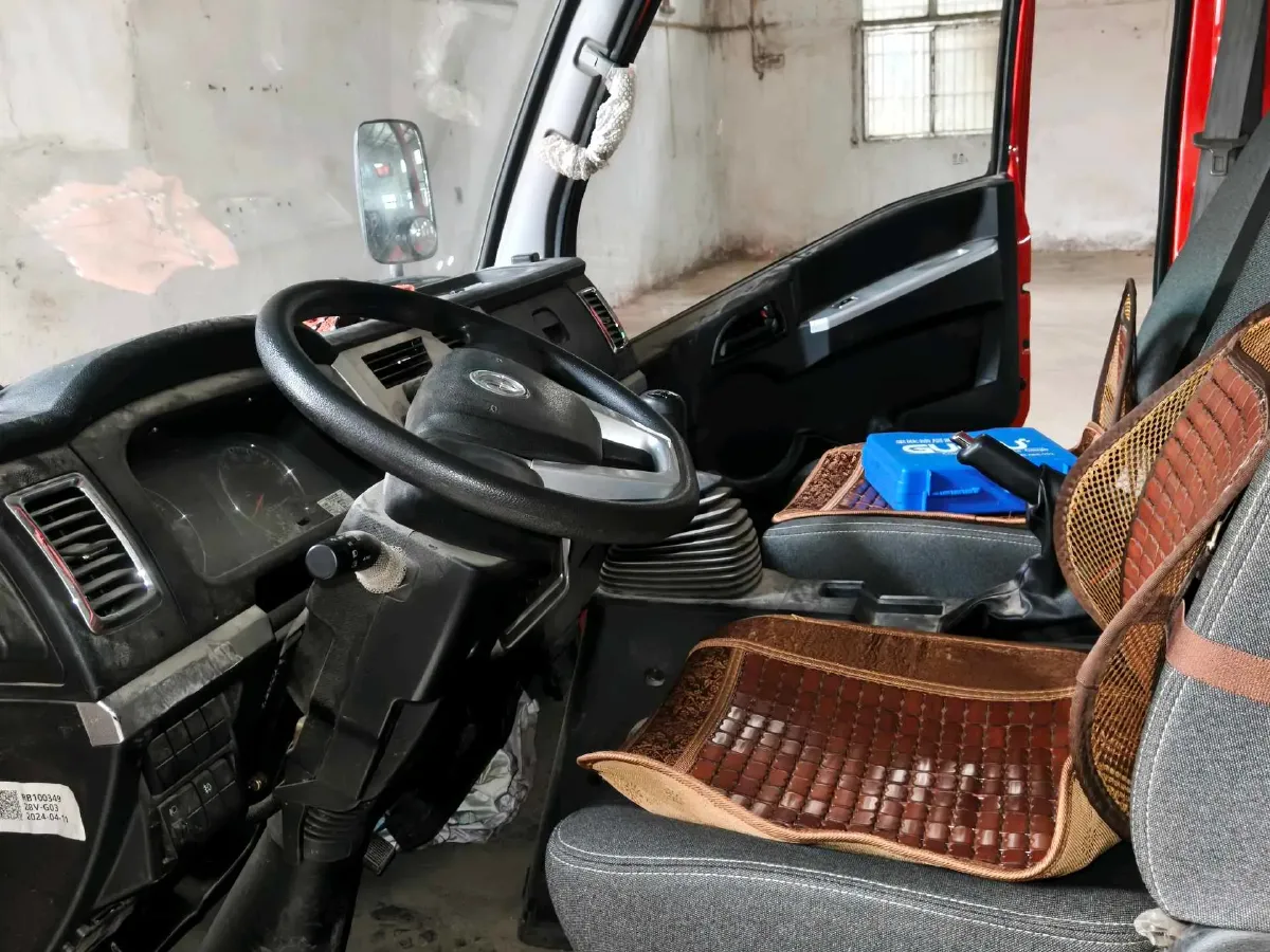 2022 BAIC RuiXiang RuiXiang X3 1.5L 113HP L4 5MT,autocango,china used car exporter,china ev exporter,chinese used car exporter,chinese used ev exporter