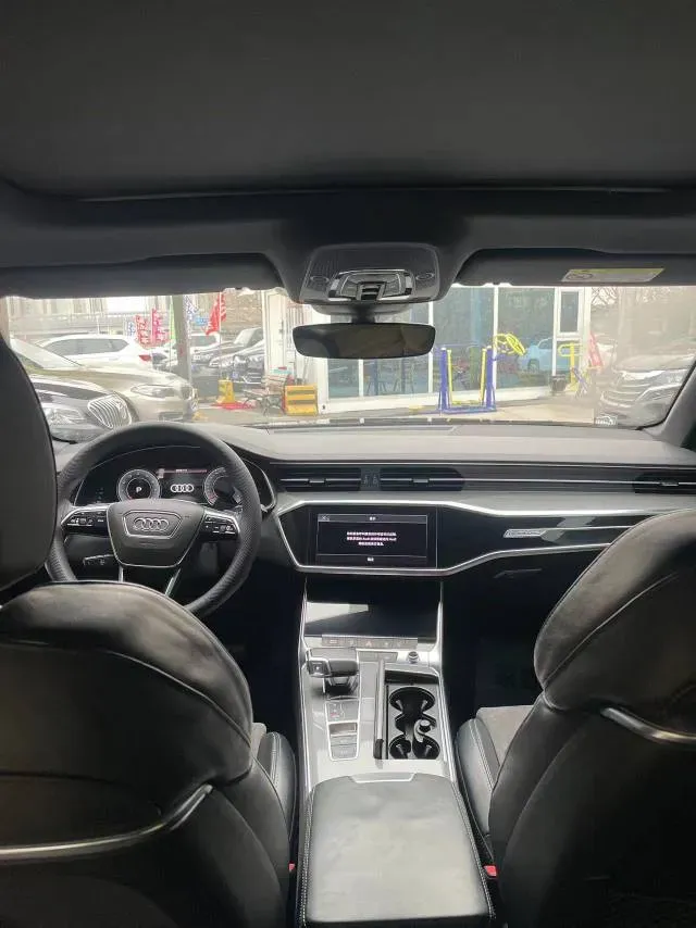 2023 Audi A6L 2.0T 190HP L4 7DCT,autocango,china used car exporter,china ev exporter,chinese used car exporter,chinese used ev exporter