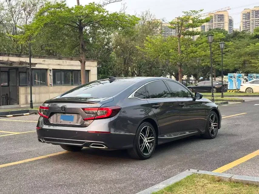 2022 Honda Accord 1.5T 194HP L4 CVT,autocango,china used car exporter,china ev exporter,chinese used car exporter,chinese used ev exporter