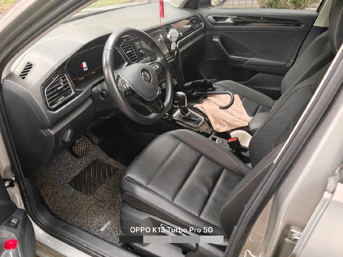 2020 Volkswagen T-Roc 1.4T 150HP L4 7DCT,autocango,china used car exporter,china ev exporter,chinese used car exporter,chinese used ev exporter