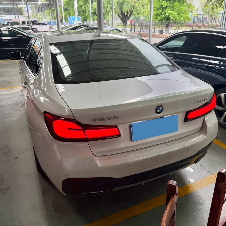 2022 BMW 5 Series 2.0T 252HP L4 8AT,autocango,china used car exporter,china ev exporter,chinese used car exporter,chinese used ev exporter