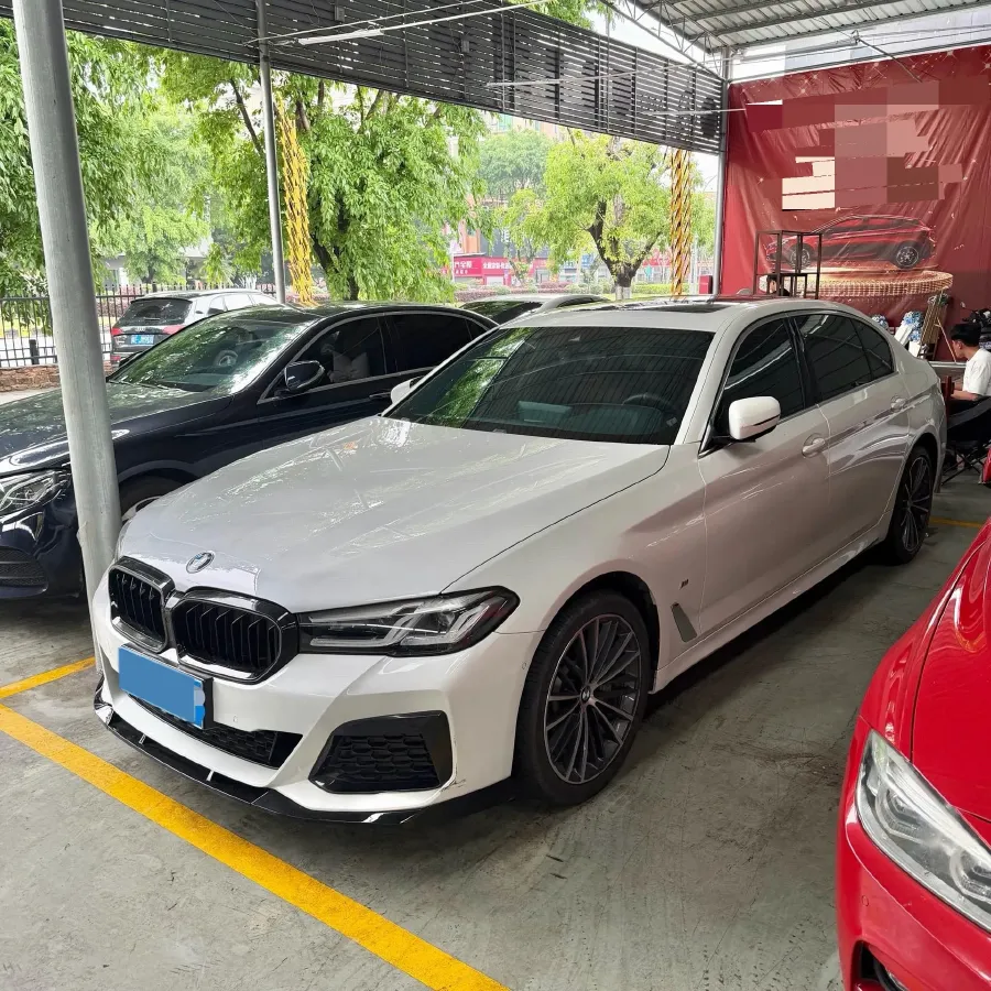 2022 BMW 5 Series 2.0T 252HP L4 8AT,autocango,china used car exporter,china ev exporter,chinese used car exporter,chinese used ev exporter