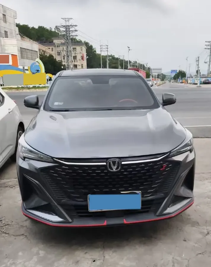 2024 ChangAn X5 PLUS 1.5T 188HP L4 7DCT,autocango,china used car exporter,china ev exporter,chinese used car exporter,chinese used ev exporter