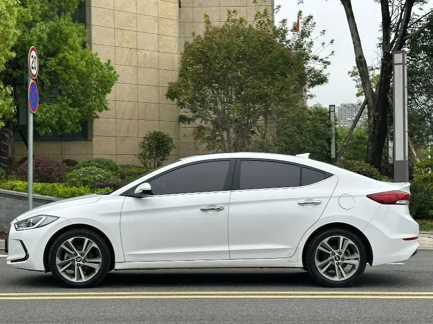 2016 Hyundai Elantra 1.6L 130HP L4 6AT,autocango,china used car exporter,china ev exporter,chinese used car exporter,chinese used ev exporter