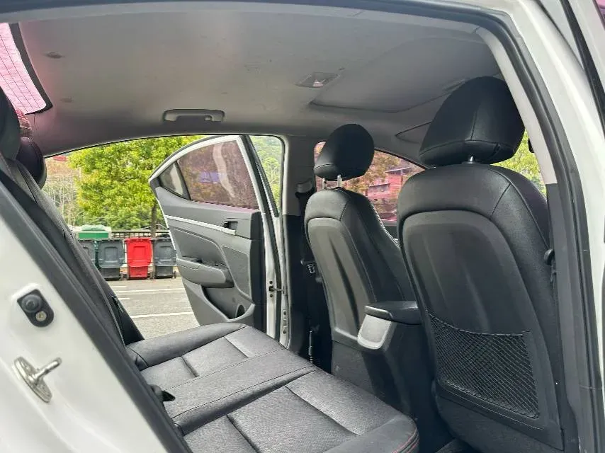 2016 Hyundai Elantra 1.6L 130HP L4 6AT,autocango,china used car exporter,china ev exporter,chinese used car exporter,chinese used ev exporter