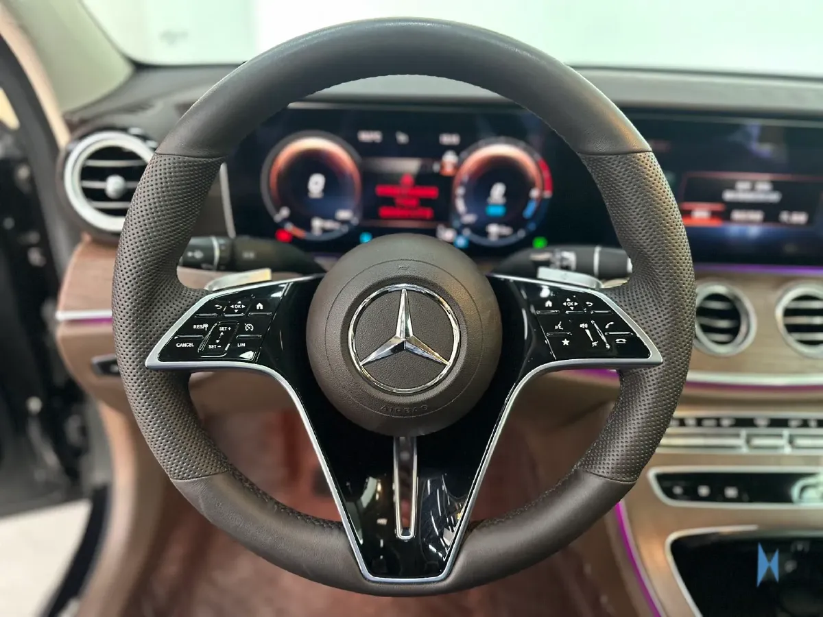 2022 Mercedes-Benz E Class 2.0T 211HP L4 9AT PHEV 25.4KWH,autocango,china used car exporter,china ev exporter,chinese used car exporter,chinese used ev exporter