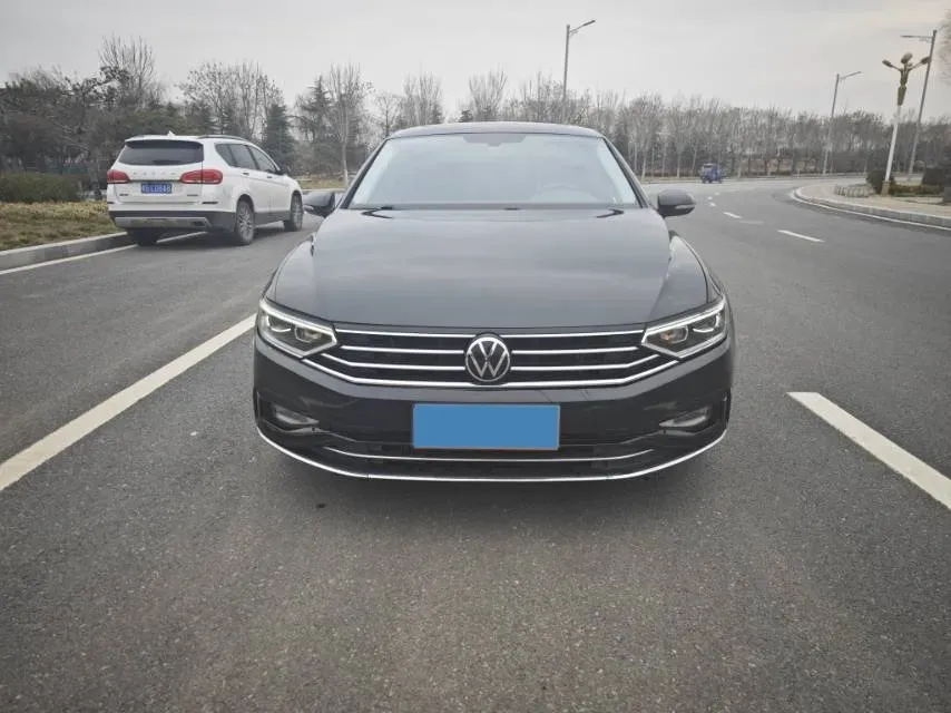 2020 Volkswagen Magotan 2.0T 186HP L4 7DCT,autocango,china used car exporter,china ev exporter,chinese used car exporter,chinese used ev exporter