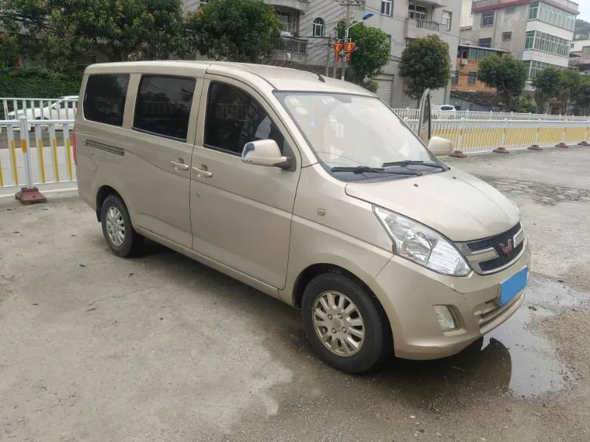 2016 WuLing RongGuang V 1.5L 112HP L4 5MT,autocango,china used car exporter,china ev exporter,chinese used car exporter,chinese used ev exporter