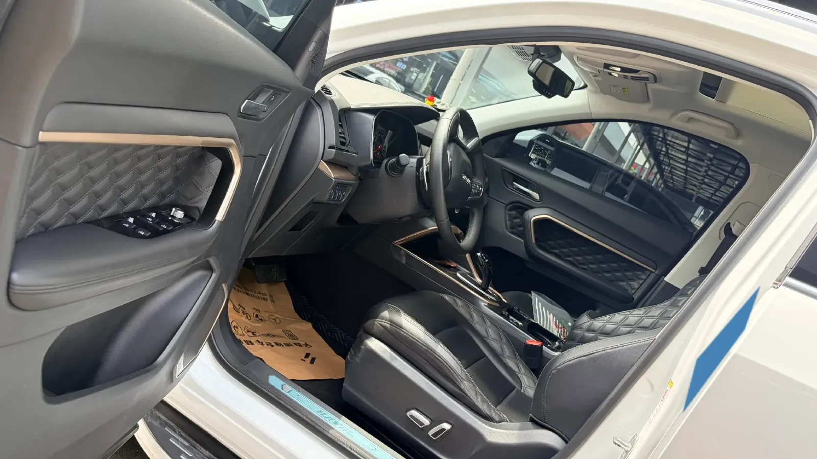 2021 Haval H6 1.5T 169HP L4 7DCT,autocango,china used car exporter,china ev exporter,chinese used car exporter,chinese used ev exporter