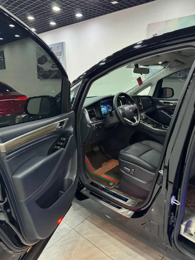 2021 GAC Trumpchi M8 2.0T 252HP L4 8AT,autocango,china used car exporter,china ev exporter,chinese used car exporter,chinese used ev exporter