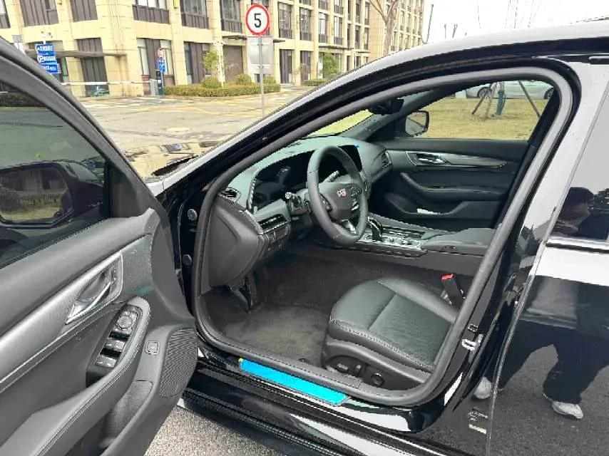 2024 Cadillac CT5 2.0T 237HP L4 10AT,autocango,china used car exporter,china ev exporter,chinese used car exporter,chinese used ev exporter