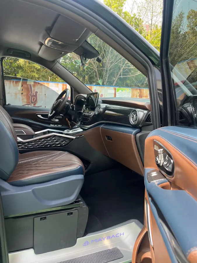 2021 Mercedes-Benz Vito 2.0T 211HP L4 9AT,autocango,china used car exporter,china ev exporter,chinese used car exporter,chinese used ev exporter