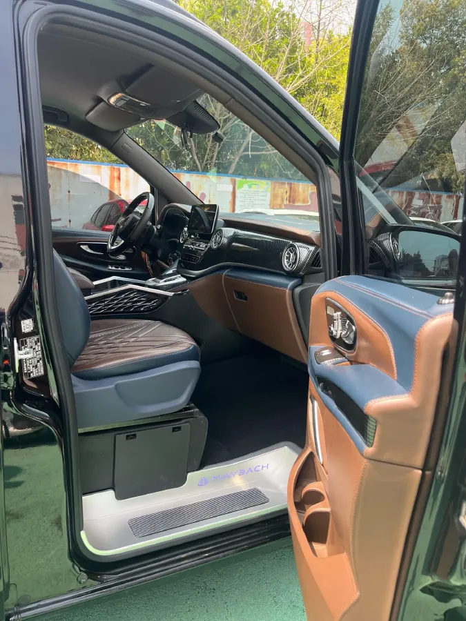 2021 Mercedes-Benz Vito 2.0T 211HP L4 9AT,autocango,china used car exporter,china ev exporter,chinese used car exporter,chinese used ev exporter