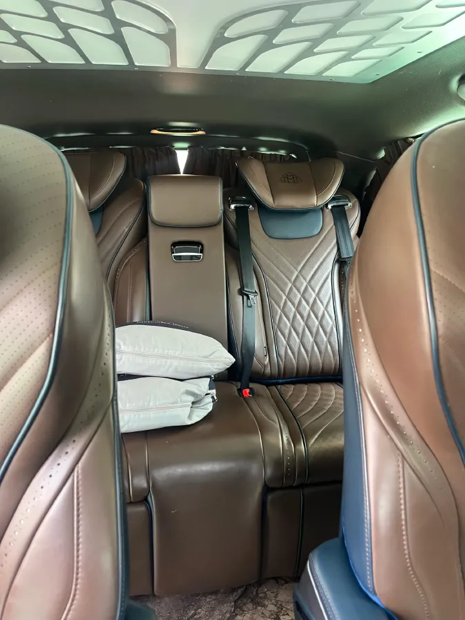 2021 Mercedes-Benz Vito 2.0T 211HP L4 9AT,autocango,china used car exporter,china ev exporter,chinese used car exporter,chinese used ev exporter