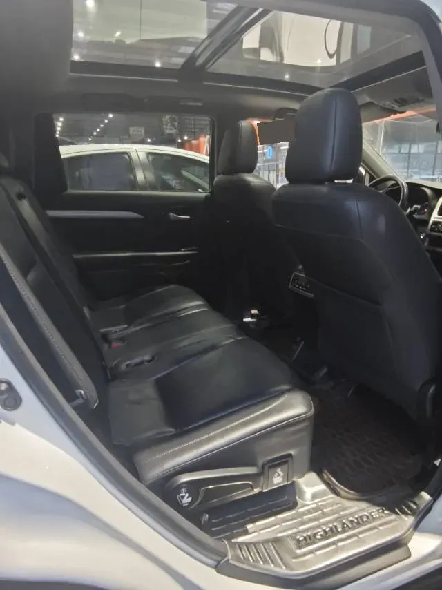 2017 Toyota Highlander 2.0T 220HP L4 6AT,autocango,china used car exporter,china ev exporter,chinese used car exporter,chinese used ev exporter