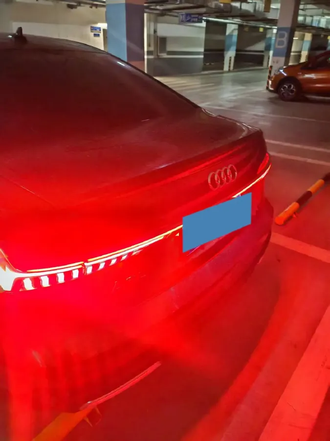 2021 Audi A6L 2.0T 190HP L4 7DCT,autocango,china used car exporter,china ev exporter,chinese used car exporter,chinese used ev exporter