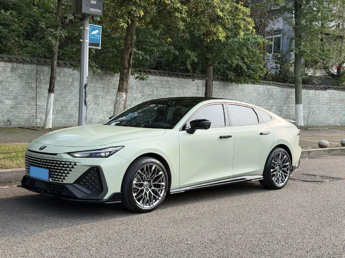 2024 ChangAn UNI-V 2.0T 233HP L4 8AT,autocango,china used car exporter,china ev exporter,chinese used car exporter,chinese used ev exporter