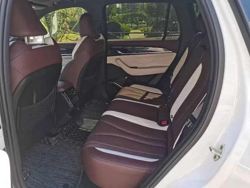 2021 Geely Monjaro 2.0T 218HP L4 7DCT,autocango,china used car exporter,china ev exporter,chinese used car exporter,chinese used ev exporter