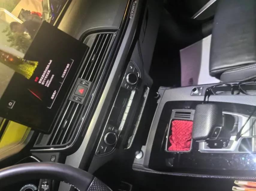 2024 Audi Q5L 2.0T 245HP L4 7DCT,autocango,china used car exporter,china ev exporter,chinese used car exporter,chinese used ev exporter