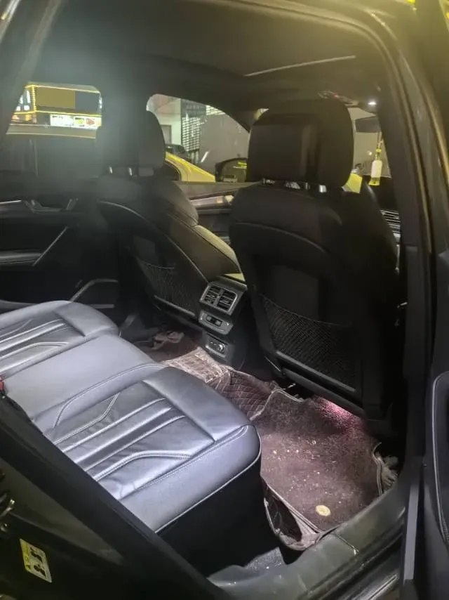 2024 Audi Q5L 2.0T 245HP L4 7DCT,autocango,china used car exporter,china ev exporter,chinese used car exporter,chinese used ev exporter