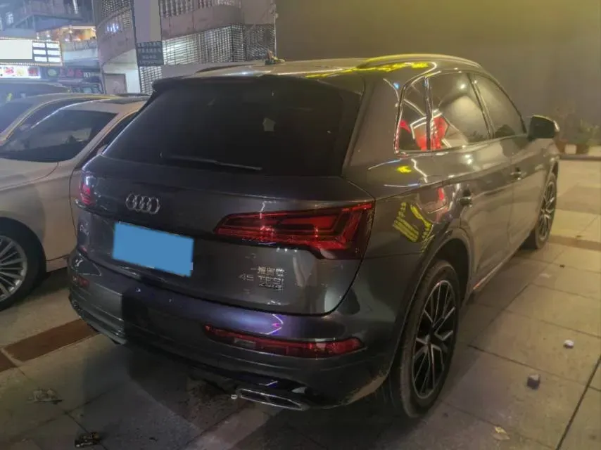 2024 Audi Q5L 2.0T 245HP L4 7DCT,autocango,china used car exporter,china ev exporter,chinese used car exporter,chinese used ev exporter