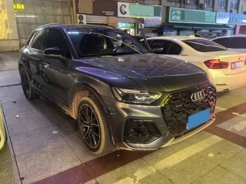 2024 Audi Q5L 2.0T 245HP L4 7DCT,autocango,china used car exporter,china ev exporter,chinese used car exporter,chinese used ev exporter