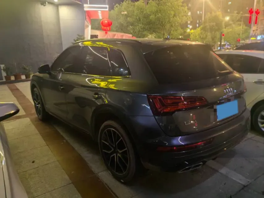 2024 Audi Q5L 2.0T 245HP L4 7DCT,autocango,china used car exporter,china ev exporter,chinese used car exporter,chinese used ev exporter