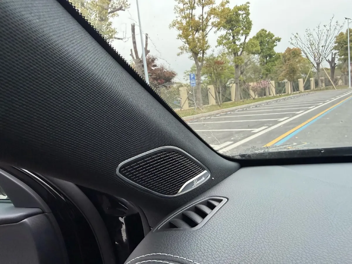 2025 Mercedes-Benz A AMG 2.0T 306HP L4 8DCT,autocango,china used car exporter,china ev exporter,chinese used car exporter,chinese used ev exporter