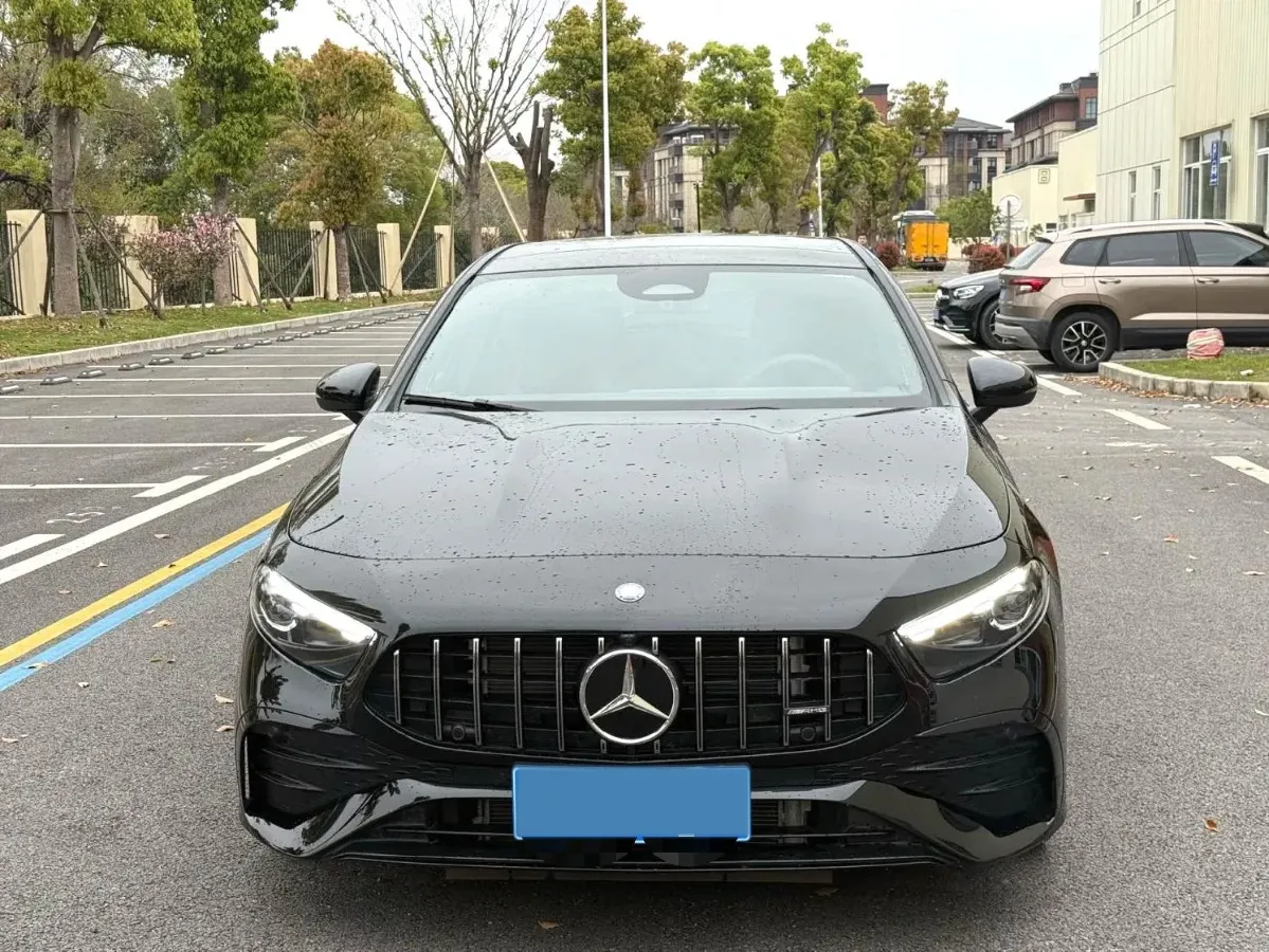 2025 Mercedes-Benz A AMG 2.0T 306HP L4 8DCT,autocango,china used car exporter,china ev exporter,chinese used car exporter,chinese used ev exporter